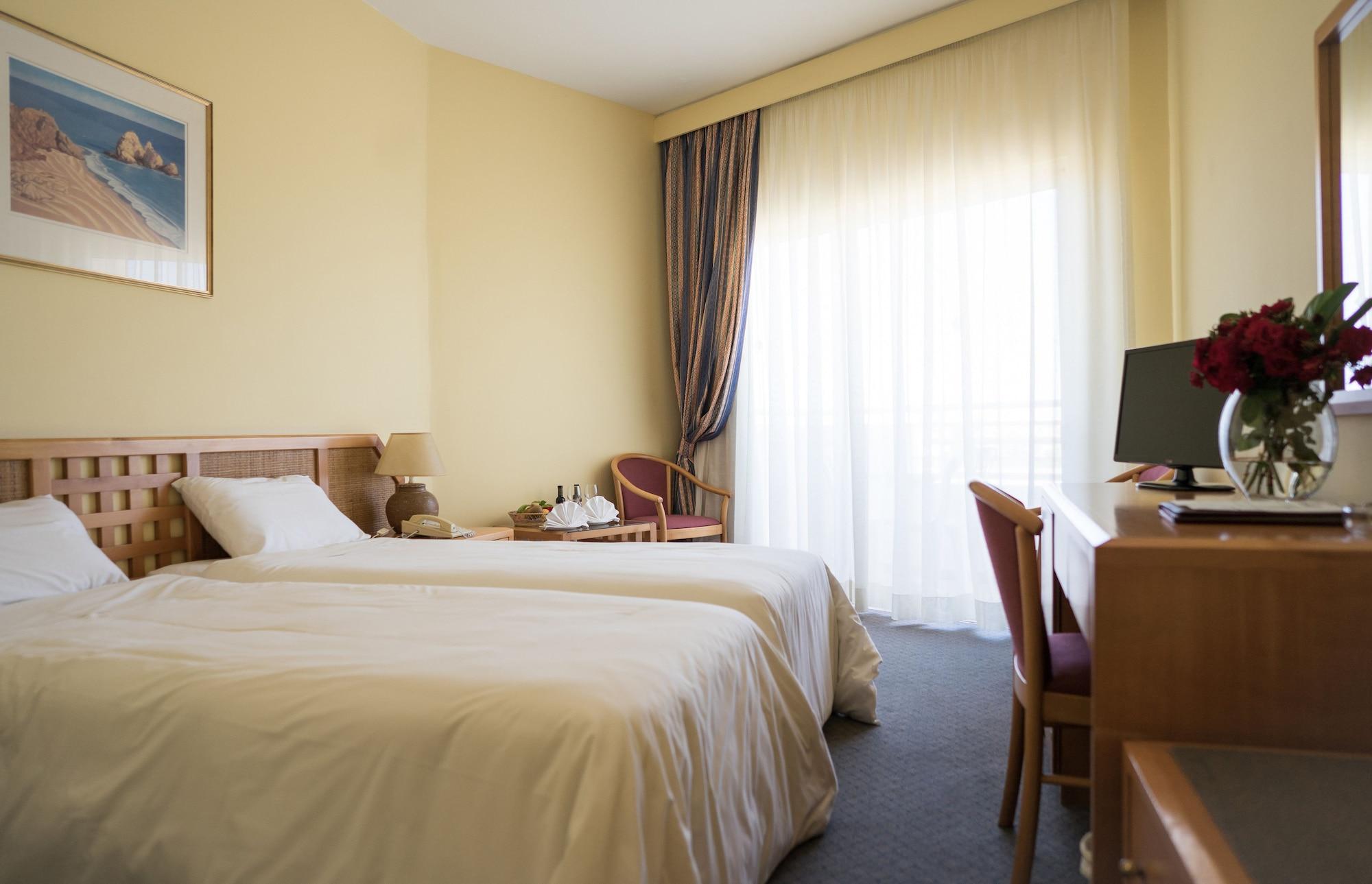 Aloe Hotel Paphos Extérieur photo