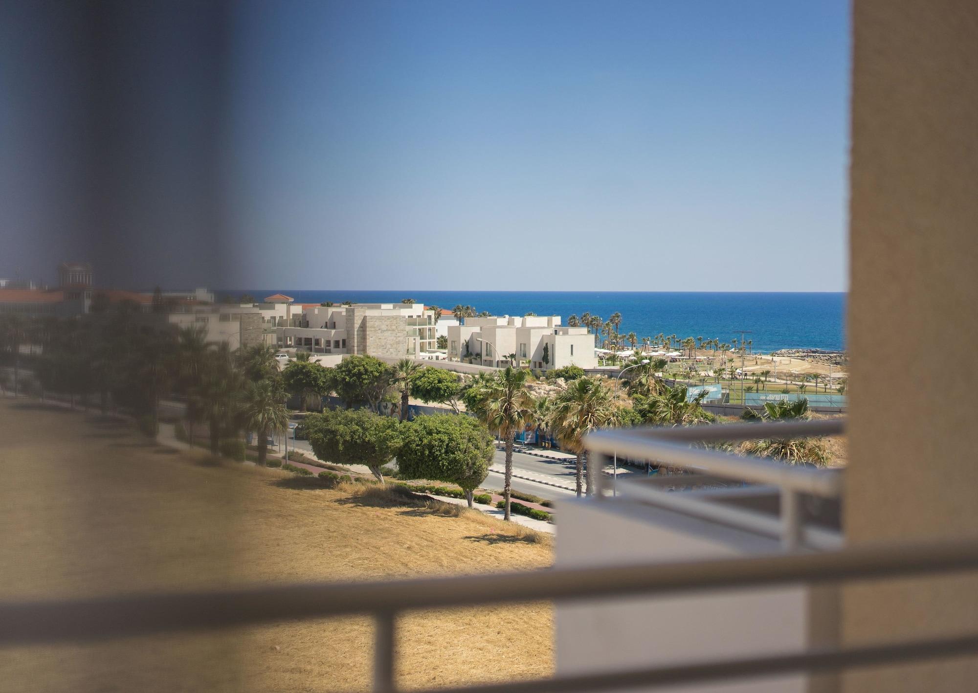 Aloe Hotel Paphos Extérieur photo