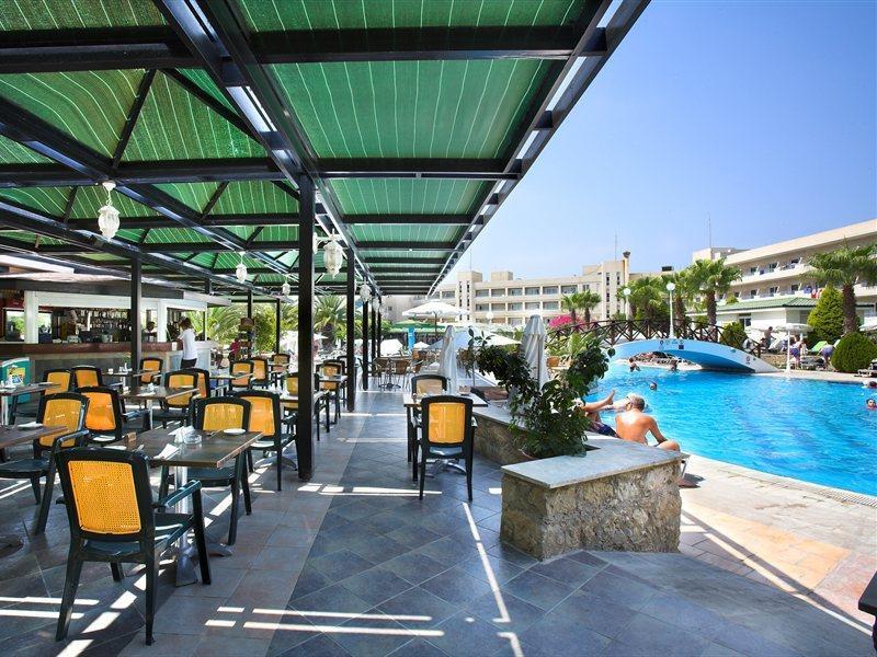 Aloe Hotel Paphos Extérieur photo