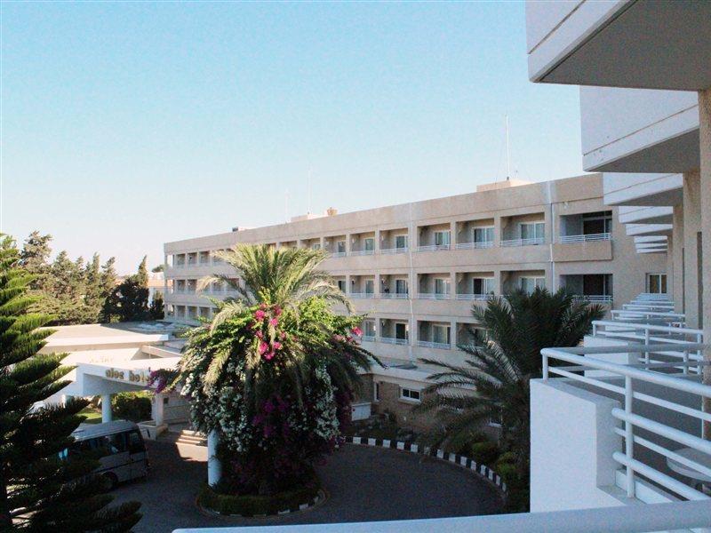Aloe Hotel Paphos Extérieur photo