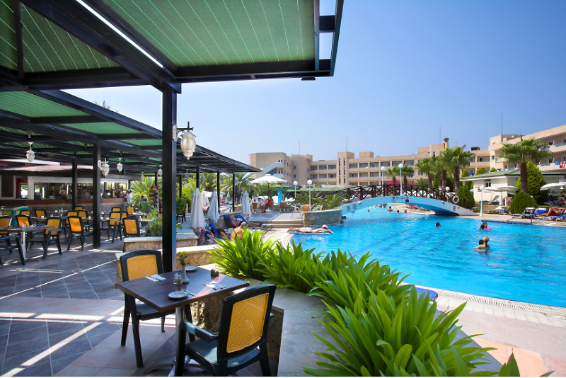 Aloe Hotel Paphos Extérieur photo