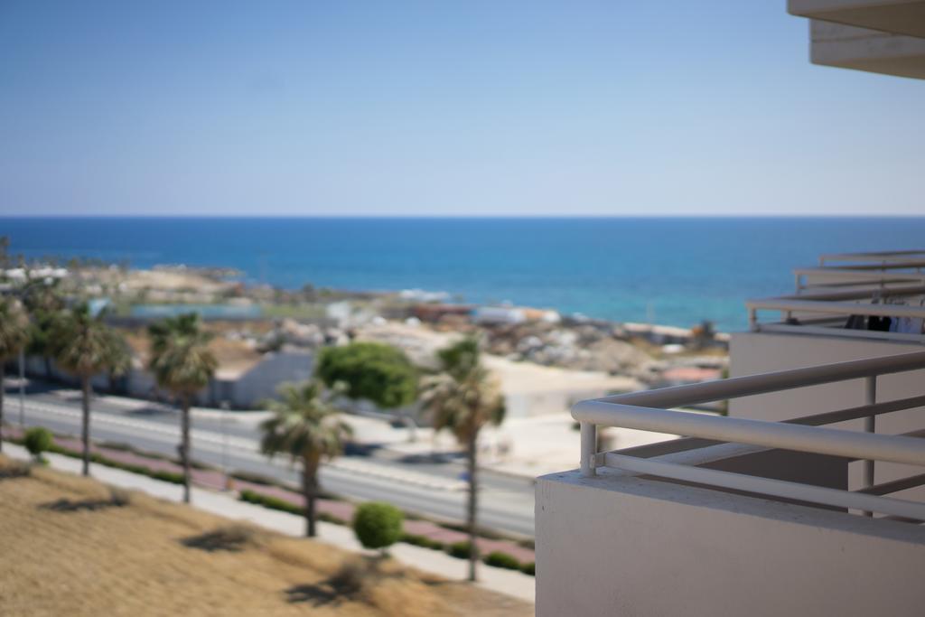 Aloe Hotel Paphos Extérieur photo