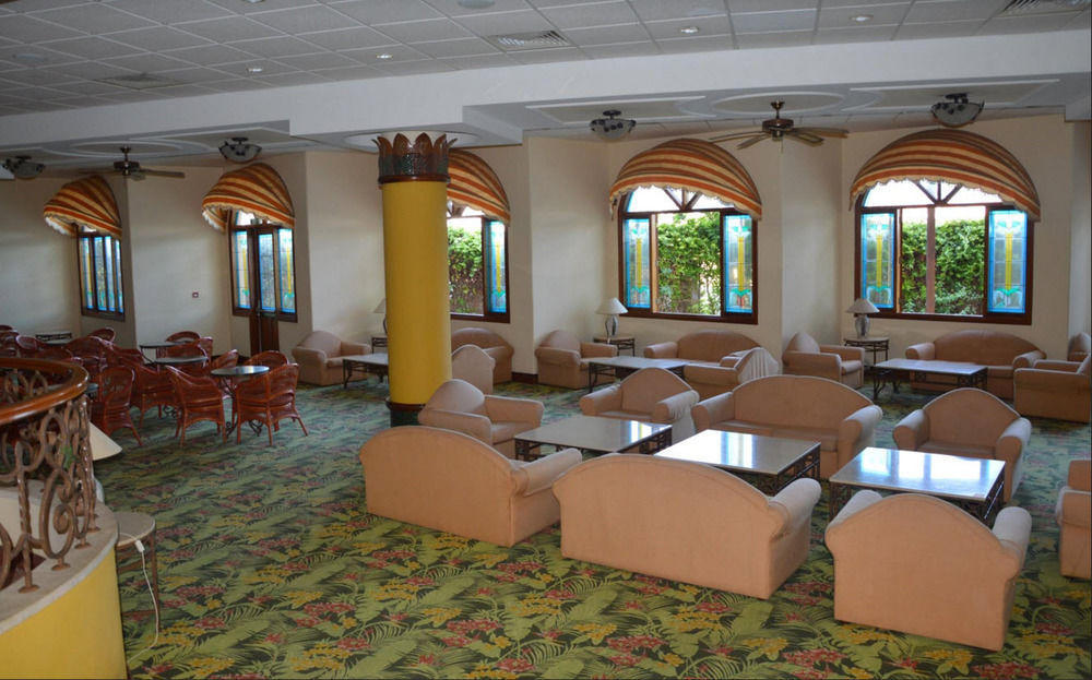 Aloe Hotel Paphos Extérieur photo