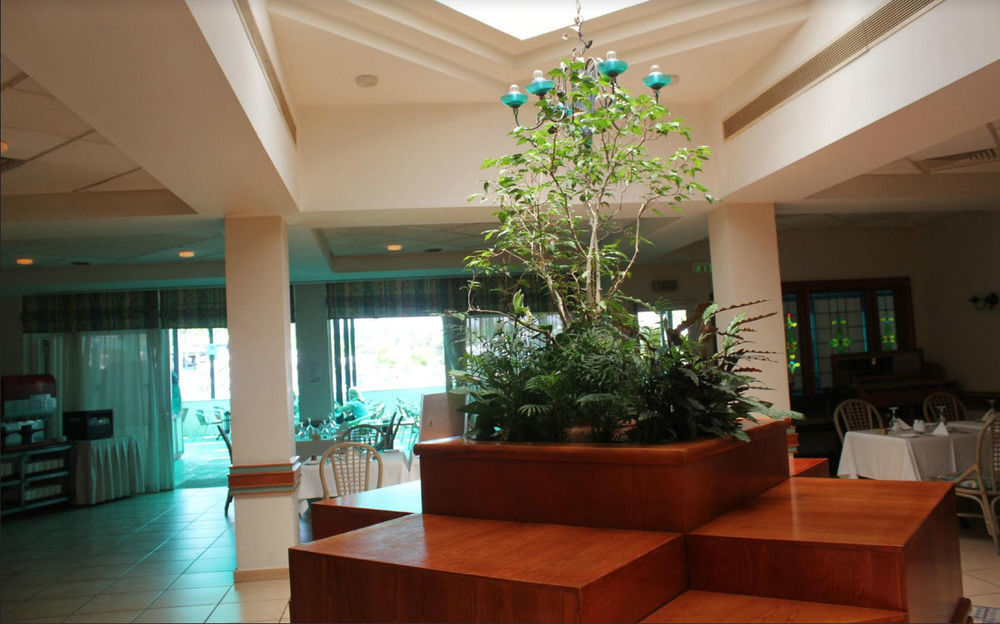 Aloe Hotel Paphos Extérieur photo