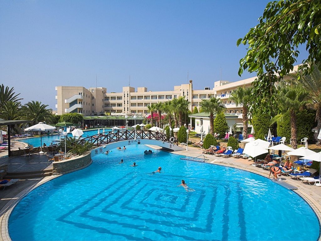 Aloe Hotel Paphos Extérieur photo