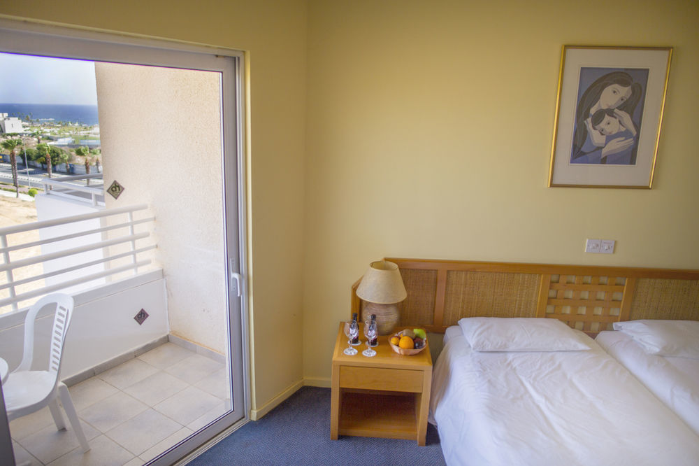 Aloe Hotel Paphos Extérieur photo
