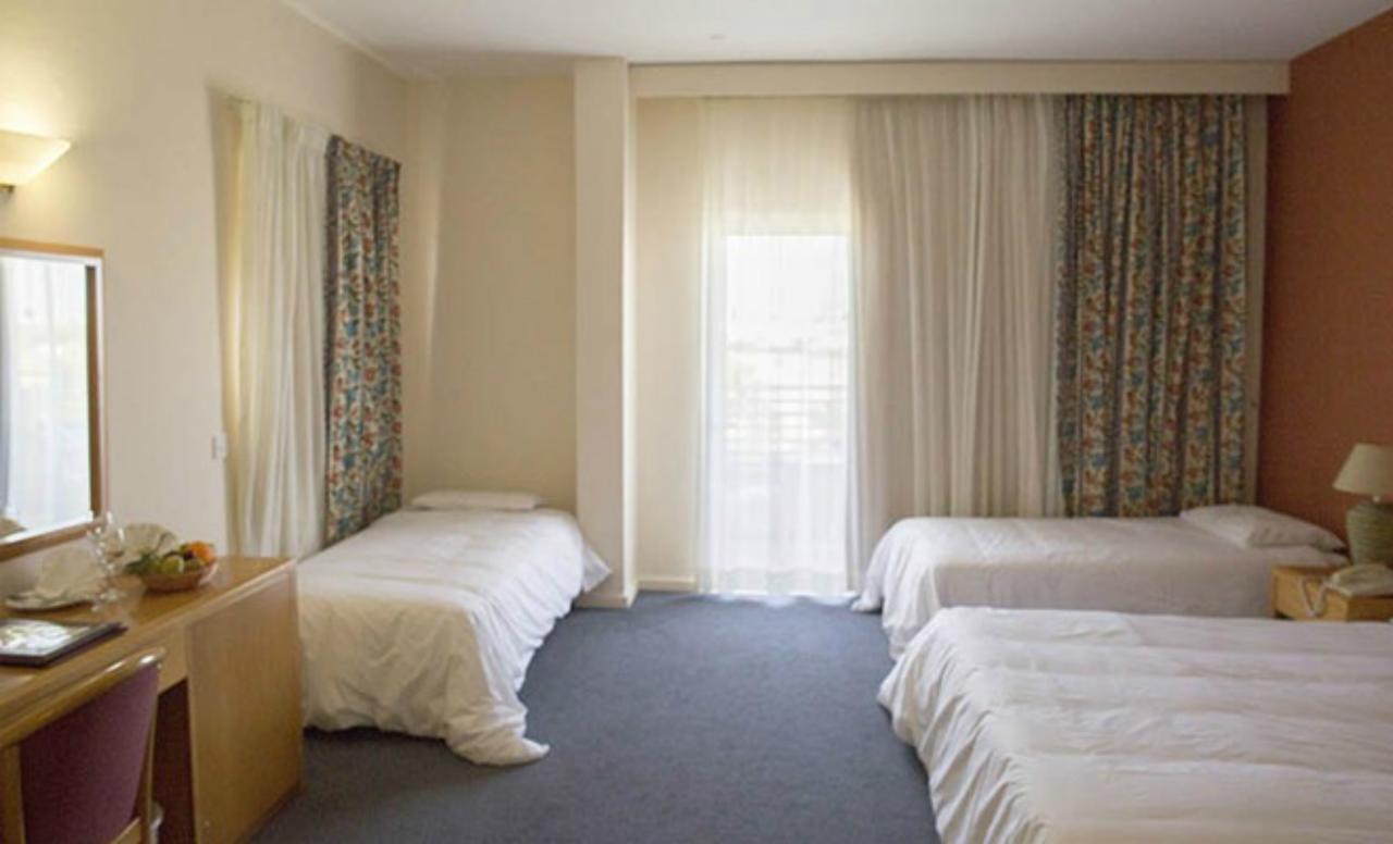 Aloe Hotel Paphos Extérieur photo