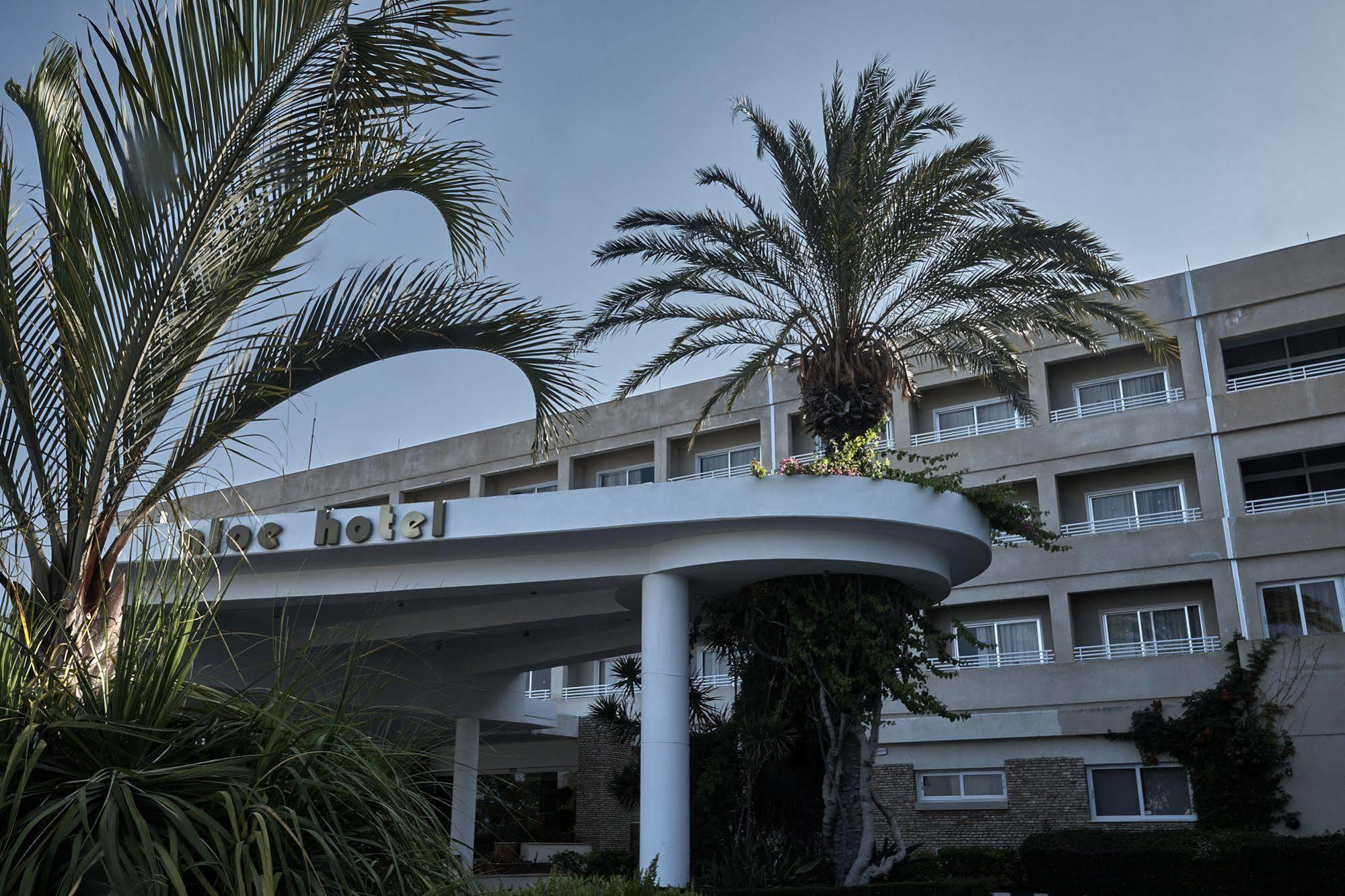 Aloe Hotel Paphos Extérieur photo